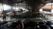 22 Warung Hancur Diterjang Gelombang Tinggi Pantai Utara