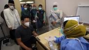 Khofifah Pantau Simulasi Pemberian Vaksin Covid-19 di Surabaya