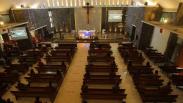 Jemaat Gereja Santa Theresia Semarang Ikuti Misa Natal dengan Protokol Kesehatan Ketat 
