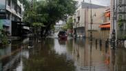 Kondisi Kawasan Kota Lama Semarang Masih Terendam Banjir