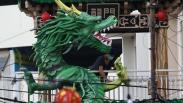 Patung Naga Setinggi 10 Meter Sambut Imlek di Kampung Pecinan Surabaya