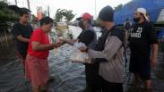 Relawan Pemuda Salurkan Bantuan untuk Korban Banjir Semarang