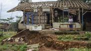 Akibat Pergerakan Tanah, 5 Rumah di Kampung Cigorowong Tasikmalaya Rusak