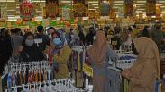 Giant Supermarket Diserbu Warga Sempu Jelang Tutup Total