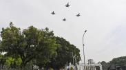 Aksi Pesawat Tempur Sukhoi Manuver di Atas Istana Merdeka Meriahkan HUT TNI