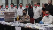 Bareskrim Polri Pamer Uang Puluhan Miliar Rupiah dari Kasus Pinjol Ilegal