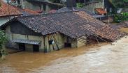 Banjir Besar Terjang Kota Serang, Rumah Terendam hingga Atap