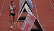 Momen Pelari Maraton Indonesia Rebut Emas SEA Games hingga Ditolong Tenaga Medis