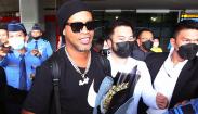Gaya Ronaldinho Tiba di Bandara Soetta, Siap Perkuat RANS Nusantara FC