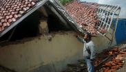 Konstruksi Tidak Kuat, Atap Sekolah SD Negeri di Tegal Ambruk