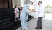 HT Disambut Hangat Keluarga TGB Zainul Majdi 