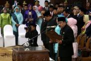 Foto-Foto Gubernur Jawa Timur Soekarwo Lantik 12 Kepala Daerah Terpilih