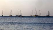 Kapal Layar Peserta Wonderful Sail Indonesia Berlabuh di Pulau Bawean Kapal Layar Peserta Wonderful Sail Indonesia Berlabuh di Pulau Bawean