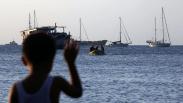 Kapal Layar Peserta Wonderful Sail Indonesia Berlabuh di Pulau Bawean Kapal Layar Peserta Wonderful Sail Indonesia Berlabuh di Pulau Bawean