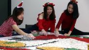 Unik, Lonceng Natal Terbuat dari Kue Tradisional Karya Mahasiswa Ubaya
