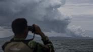 Melihat Erupsi Gunung Anak Krakatau dari KRI Torani 860