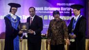 3 Menteri Kabinet Kerja Raih Penghargaan Johannes Award dari UGM