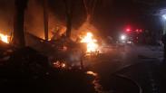 Puluhan Kios di Pasar Legi Jombang Ludes Terbakar