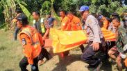 Jenazah Korban Pesawat Cessna Jatuh di Sungai Cimanuk Dievakuasi