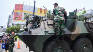Jelang Pelantikan Presiden, TNI AD Siagakan Panser Anoa di Kawasan Glodok