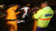 Hujan Deras Mengguyur Surabaya, Ratusan Motor Terendam Banjir