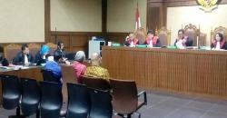 Berbeda Keterangan, Mekeng dan Nazaruddin Berdebat dalam Sidang E-KTP