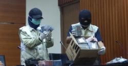 Rp1 Miliar Diamankan dari Kardus di Mobil CRV Hitam ADK