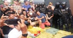 8 Terdakwa Penyelundupan Sabu 1 Ton Dituntut Hukuman Mati
