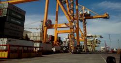 Pelindo III Perluas Lapangan Kontainer di Pelabuhan Tanjung Perak