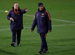 Advocaat Segera Tinggalkan De Oranje
