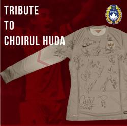 PSSI Lelang Jersey Timnas Choirul Huda