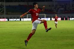 Ini Beda Gaya Melatih Luis Milla dan Bima Sakti Versi Septian David