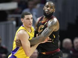 Cavaliers Kalahkan Lakers, Laga Pertemuan Penggemar dan Sang Idola