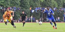 Persib Gulung Sleman United 4-0, Ezechiel N'Douassel Cetak Hattrick