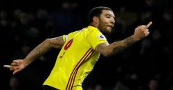 Acungkan Jari Tengah ke Fans Chelsea, Striker Watford Tak Dapat Sanksi