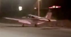  Mesin Mati, Pesawat Mendarat Darurat di Jalan Tol