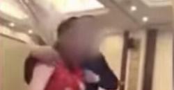 Heboh, Pria Ini Cium Mesra Calon Istri Anaknya di Pesta Pernikahan