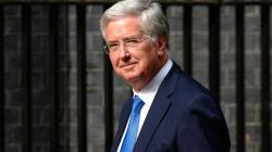 Menhan Inggris Mengundurkan Diri Gara-Gara Pegang Lutut Perempuan