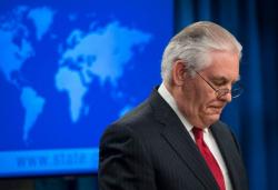 Trump Blak-blakan Mengapa Berhentikan Menlu Rex Tillerson