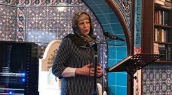 Pakai Hijab saat Kunjungi Masjid, PM Inggris Tuai Kontroversi