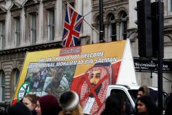 Jelang Kunjungan Putra Mahkota Saudi, Warga Inggris Demonstrasi