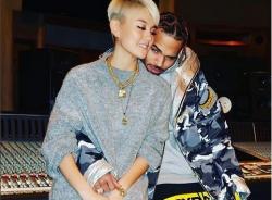 Deretan Foto Mesra Kedekatan Chris Brown dengan Agnez Mo