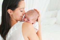 Moms, Kenali Tiga Gangguan Mental Setelah Melahirkan