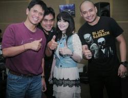 Konser Tiga Dekade, Ita Purnamasari Duet Bareng Ikang Fawzi