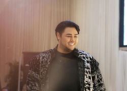 Rayakan Tahun Baru, Ivan Gunawan Liburan ke Paris