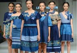 In Between Colors, Kisah Perjuangan Lenny Agustin sebagai Desainer