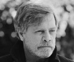 Mark Hamill Kenang Satu Tahun Kepergian Carrie Fisher
