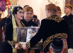 Deretan Gaya Selebriti di Pernikahan Putri Jokowi