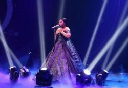 Memukau Bawakan Lagu Never Enough, Maria Dipuji Loren Allred