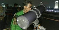 Menikmati Gerhana Bulan di Cawan Monas, Pengunjung Rela Antre